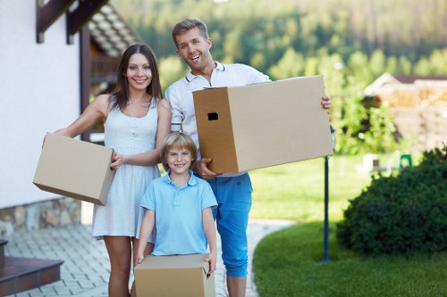 Unpacking and room organisation in a Barnes property